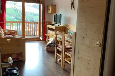 Image de Appartement 4 - 5 personnes avec une vue panoramique sur le domaine skiable