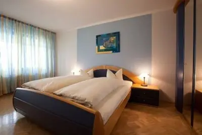 Image de Appartement spacieux et confortable dans un endroit calme - 3