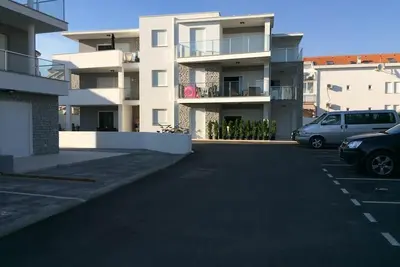Image de Appartement pour 5 personnes Ă 150 m de la plage Ă Vodice-Srima