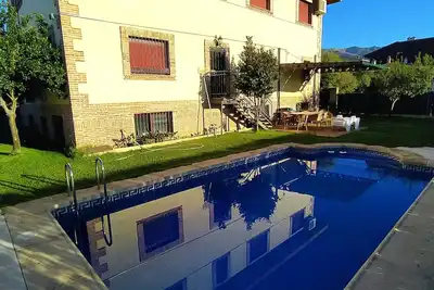 Image de Vues de la Sierra de Gredos et de la piscine pour les étés chauds