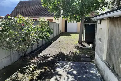 Image de Maison avec 1 chambre, 1 véranda et un garage proche du circuit des 24 heures