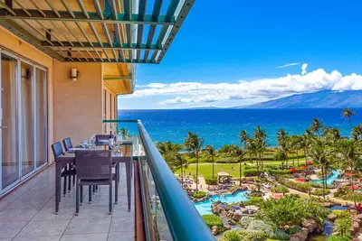 Image de Maui Resort Rentals: Honua Kai Hokulani 748 - Amélioré 2br dernier étage avec vue partielle sur l'océan et West Mountain Maui Vues!