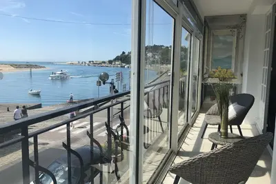 Image de \"Le Mille Sabords\" Plein centre et vue sur mer