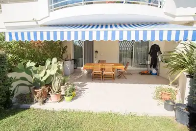 Image de Appartement confortable près de la plage et des services