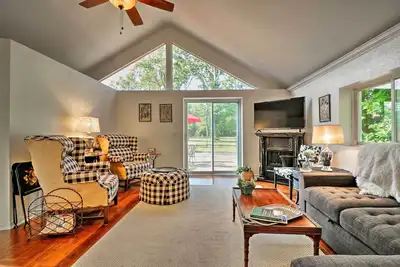 Image de Nouveau! Ottawa Lake Home avec barbecue, Ă 15 km de Toledo