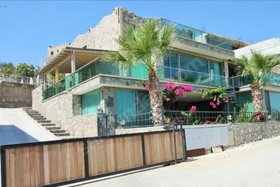 Bodrum Stone House avec jardin, vue et piscine