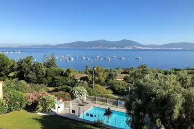 Image de Appartement avec superbe vue mer Ă 200m de la plage et 10mn de Porticcio