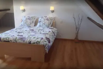 Suite cosy, spacieuse et au calme. Localisation idéale