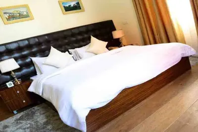 Image de appartements de luxe et sécurisés avec trois chambres 3\/4\/10