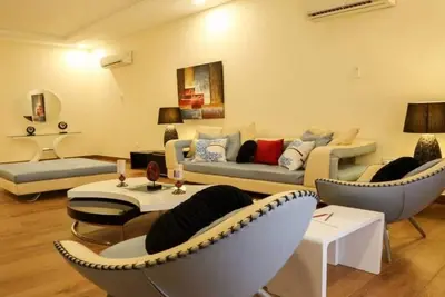 Appartements 2 chambres de luxe et sécurisés 24/7 électricité 2/3/7