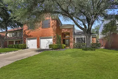 Image de Belle maison près de Seaworld et Lackland au coeur du nord-ouest de San Antonio