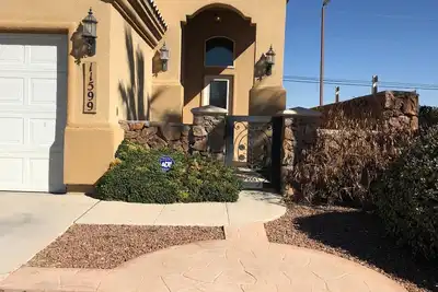 Image de Belle maison dans une communauté fermée