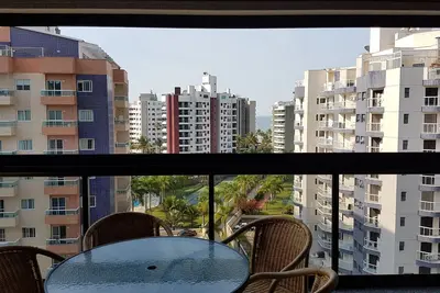 Image de Appt. Haut niveau sur la côte d'azur; 200m de la plage; Air Cond. 3 chambres / 2 suites.