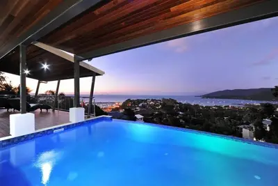 Image de Maison de luxe avec des vues millions de dollars