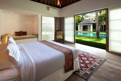 Image de Spacieuse villa de 5 chambres à Seminyak près de Eat Street, près de la plage