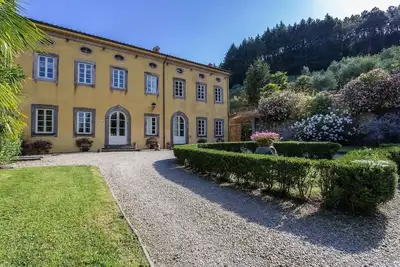Image de Location villa de luxe à Lucca