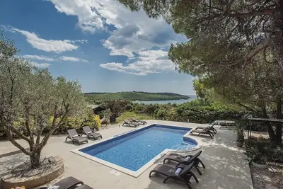 Image de Fantastique villa à 500 mètres de la plage avec vue sur la mer