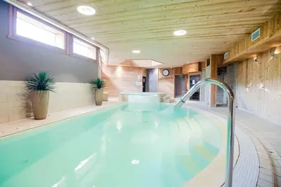 Image de Apt 302 Les Chalets du Chaberton, pied de pistes et spa