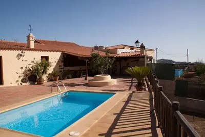Vivelorural casa Bernardo 1 con piscina privada