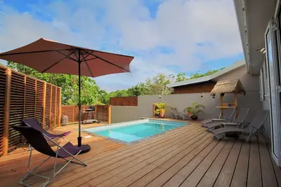 Belle villa avec Piscine (Mqdi53)