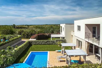 Image de Villa de luxe avec piscine privée chauffée