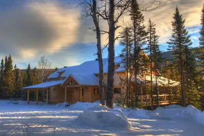 Image de Cabane Bigfoot - Les Chalets de Môh