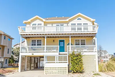 C0612 Villa Corolla. Maison magnifique avec piscine, bain à remous, WiFi. Nouvelle piscine pour 2019!