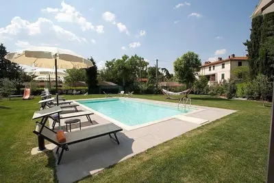 Image de Villa Fastia Grande: Un bel appartement qui couvre tout l'étage supérieur d'une villa.