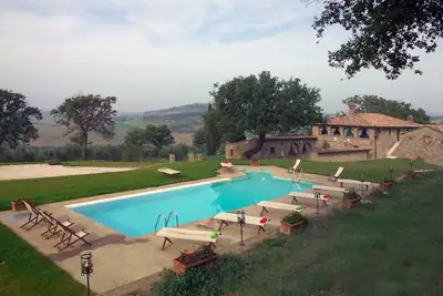 Image de vacances de vacances grande villa de location Italie, Toscane, près de Sienne, Pienza, piscine, vue, wi-fi, à long terme, à court terme italien
