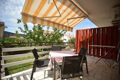 Appartement dans Cres avec Balcon, Climatisation, Wifi, Machine à laver (4249-2)