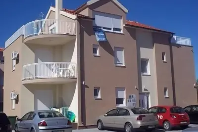 Image de Appartement dans Vodice avec terrasse, Climatisation, Wifi (3599-7)