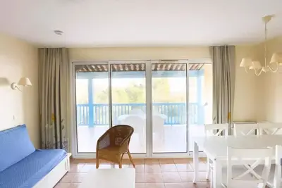 Image de 2 Pièces 6 Personnes Sélection