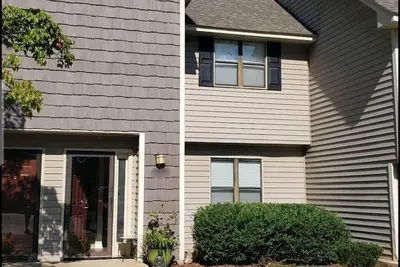Image de Maison de ville dans la ville w / Pool - 2 Bed 2. 5 Bath