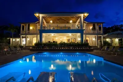 Image de Golf, Infinity Pool, Gymnase, Resort ADHÉSION! Butler, Cook, Piscine Chauffee
