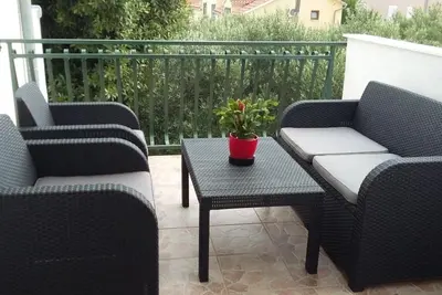 Image de Appartement dans Vodice avec vue mer, terrasse, Climatisation, Wifi (3671-5)