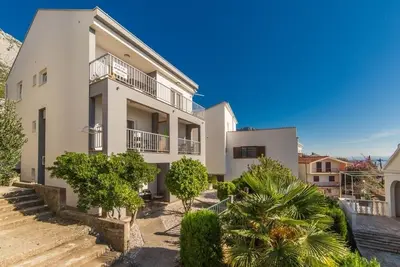 Image de Appartement dans Brist avec Balcon, Climatisation, Wifi (610-3)