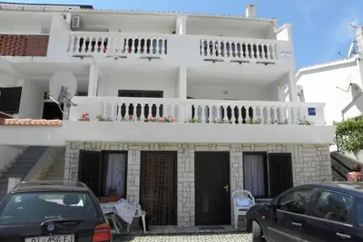 Image de Appartement Studio dans Baška avec terrasse, Climatisation, Wifi, Machine à laver (863-1)
