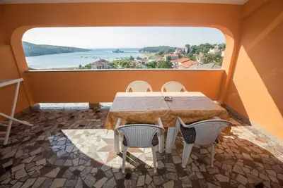 Image de Appartement dans Lopar avec vue mer, terrasse, Climatisation, Wifi (178-3)