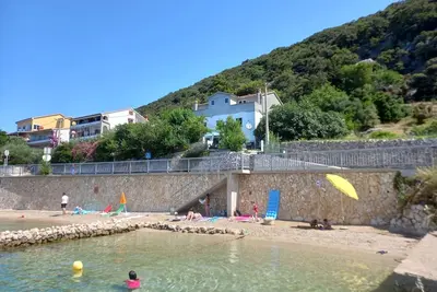 Image de Appartement dans Supetarska Draga avec vue mer, terrasse, Climatisation, Wifi (3750-1)