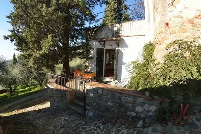 Maison de Campagne à San Gennaro avec 2 chambres à coucher, 4 couchages