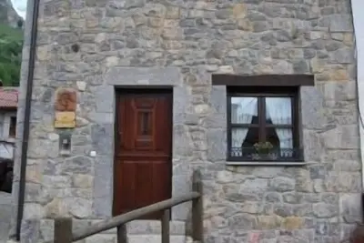 Image de Gîte (location complète) El Colladín pour 9-10 personnes