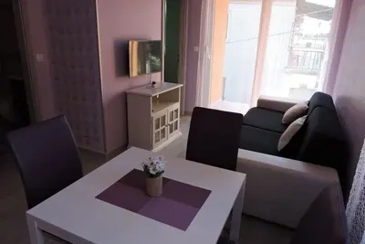 Image de Appartement dans Biograd na Moru avec Balcon, Climatisation, Wifi (4269-3)