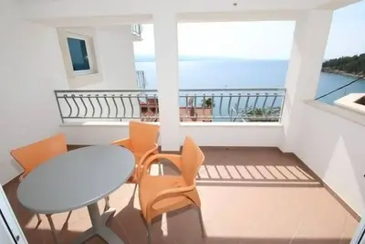 Image de Appartement dans Stanići avec vue mer, terrasse, Climatisation, Wifi (3782-5)