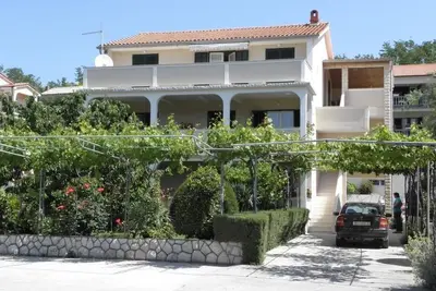 Appartement dans Lopar avec terrasse, Climatisation, Wifi, Machine à laver (893-2)