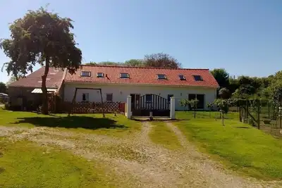 Image de A l'Ombre De L'Aubépine