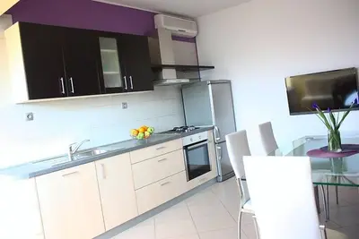 Image de Appartement dans Grebaštica avec vue mer, terrasse, Climatisation, Wifi (886-2)