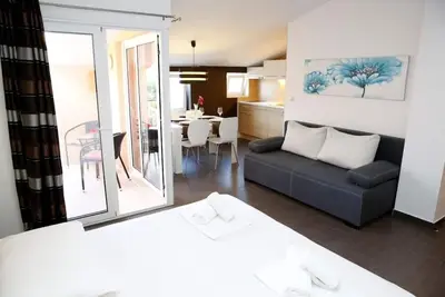 Image de Appartement Studio dans Vodice avec Balcon, Climatisation, Wifi (4323-3)