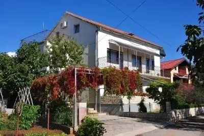 Image de Appartement dans Sukošan avec terrasse, Climatisation, Wifi (654-1)