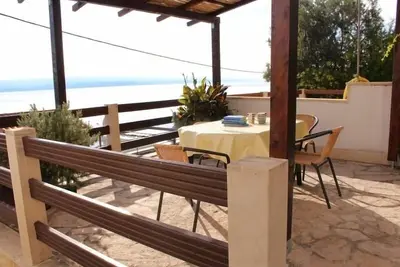 Image de Appartement dans Pisak avec vue mer, terrasse, Climatisation, Wifi (3817-2)