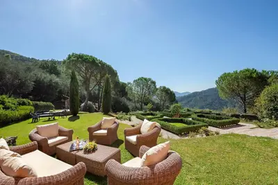 Image de Villa à Querce avec 4 chambres à coucher, 8 couchages